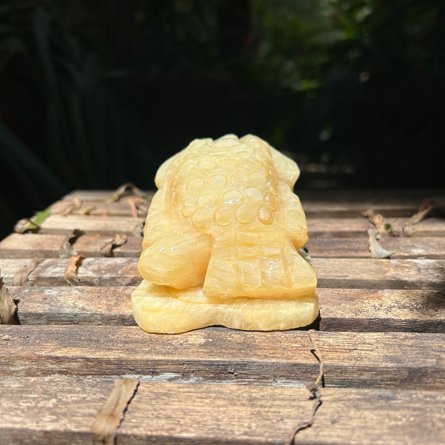 Calcite 'Money Toad' Carving