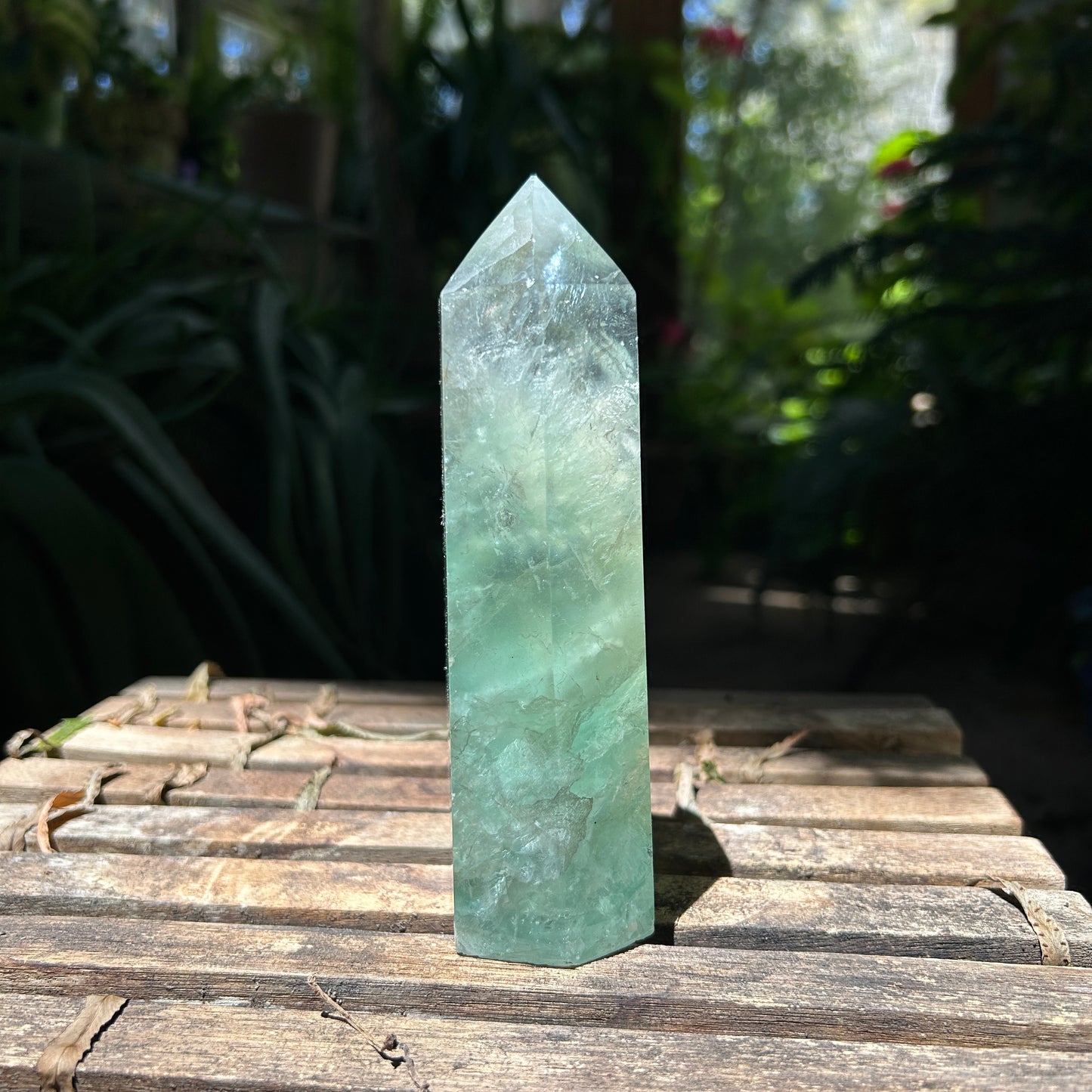 Fluorite Mint Green Tower (Rainbow Flash!)