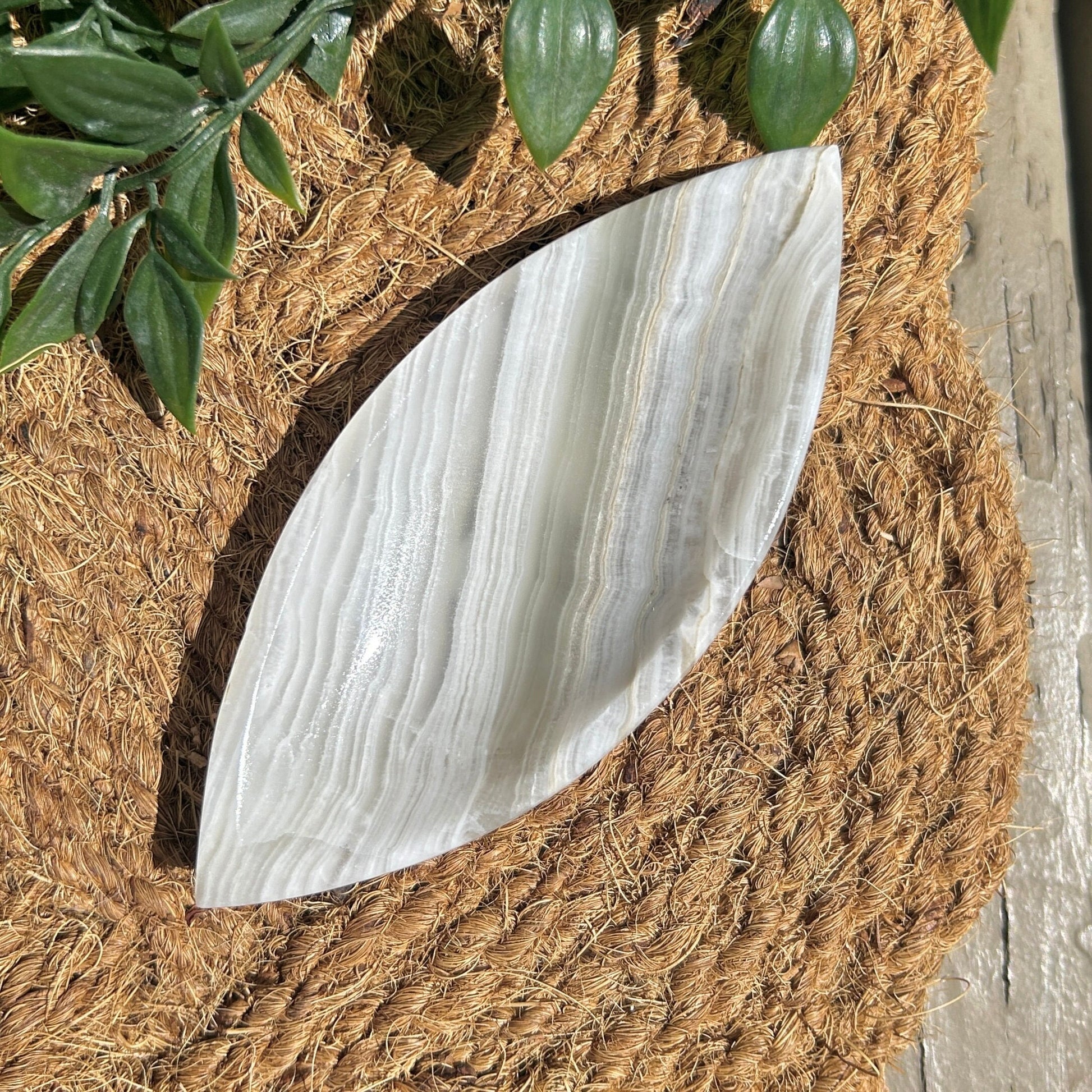 Pretty Onyx Eye-Shaped Small Polished Bowl from Mexico