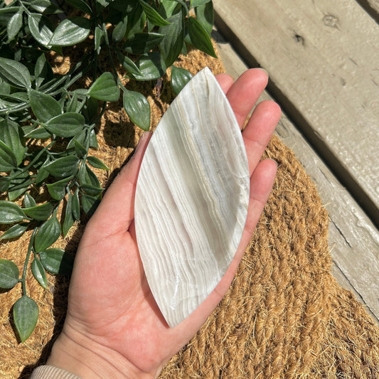 Pretty Onyx Eye-Shaped Small Polished Bowl from Mexico