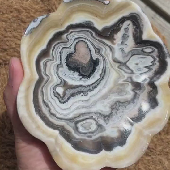 Unique Onyx 'Margarita' Polished Plate from Mexico