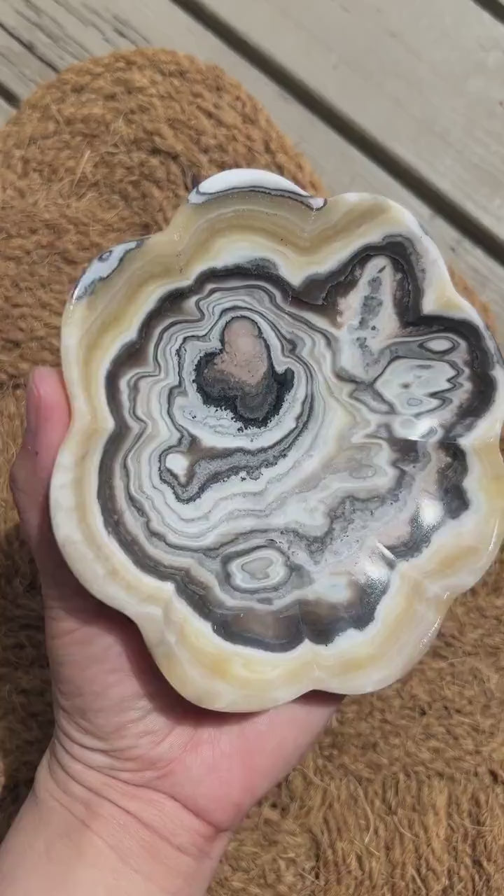 Unique Onyx 'Margarita' Polished Plate from Mexico