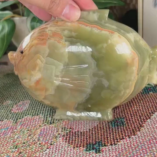 Beautiful Green Onyx Hand-Carved Fish Carving